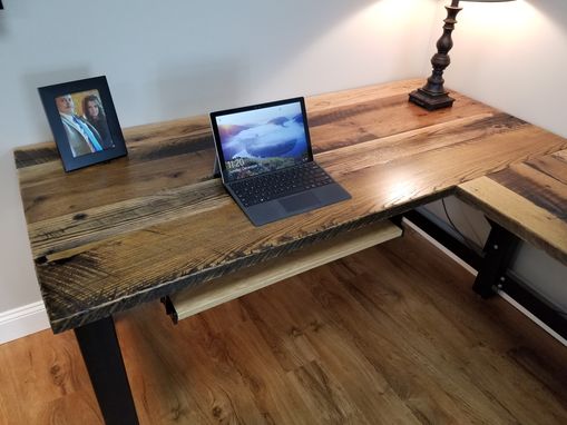 https://www.woodify.us/wp-content/uploads/Reclaimed-Wood-Office-Desk-Barnwood-Computer-Desk-Rustic-Desk-Woodify-3.jpg